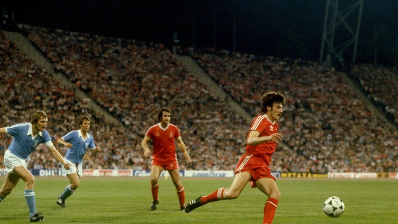 z0030983 garry birtles nottingham forest european cup final 3202224